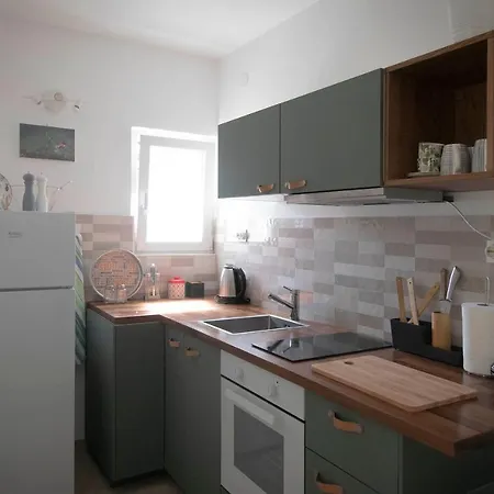 Leta Charming Cozy House With Pool Appartamento Rukavac (Vis)