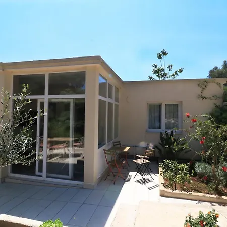 Appartamento Leta Charming Cozy House With Pool Rukavac (Vis)