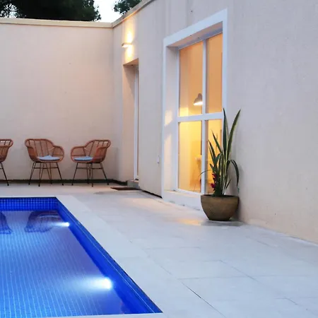 Leta Charming Cozy House With Pool Appartamento